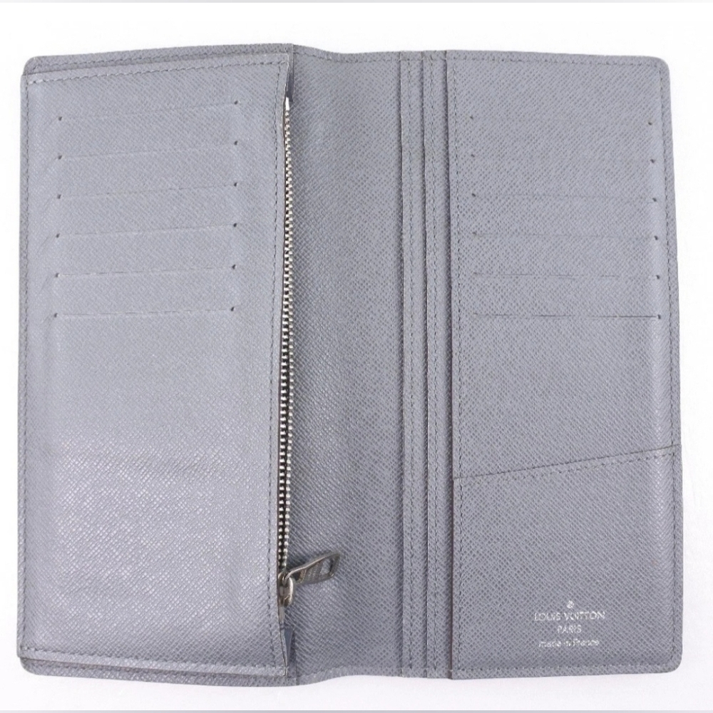 RARE LOUIS VUITTON Grey Taiga Brazza (Unisex) Bifold Long Wallet (EUC)